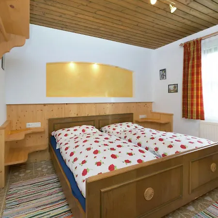 Beautiful Mountainside Chalet In K Nigsleiten *