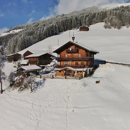 Beautiful Mountainside Chalet In K Nigsleiten